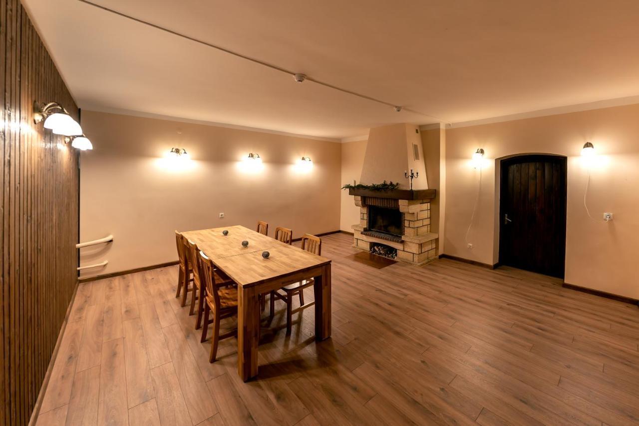 Slokenbekas Muiza Hotel Milzkalne Bagian luar foto